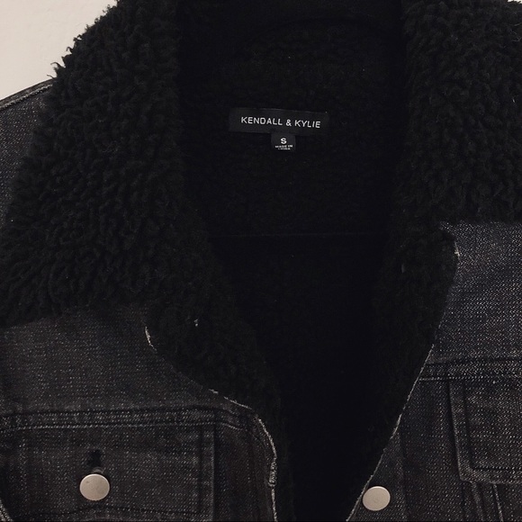 Dark Grey Jean jacket with Teddy Bear fur 🥂 - Picture 2 of 4